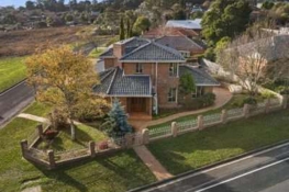 721 Chisholm Street Black Hill 3350